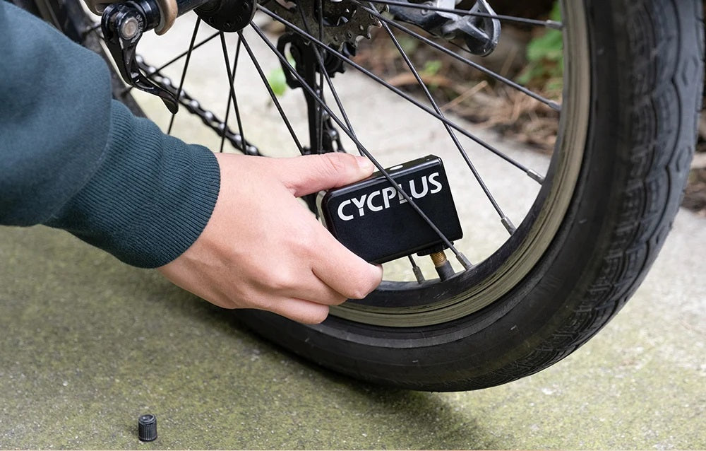 Cycplus AS2 Mini Elektrische Fietspomp – Compact, Krachtig & Oplaadbaar (100 PSI)