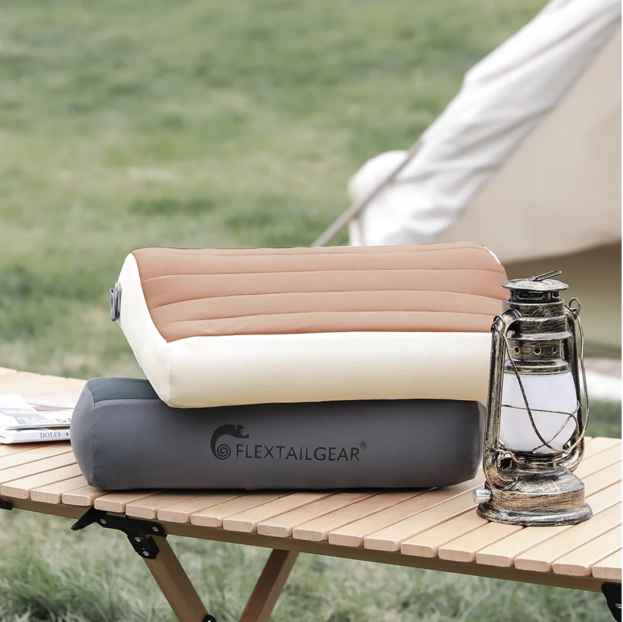 Flextail Zero Pillow Bruin – Ergonomisch Luchtkussen voor Onderweg